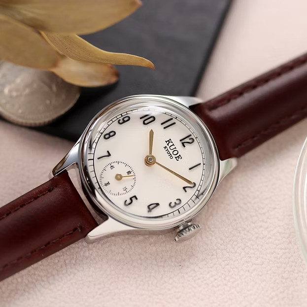KUOE Kyoto Holborn 90-003 Silver Dial Watch Small Quartz Milanese Band Used
