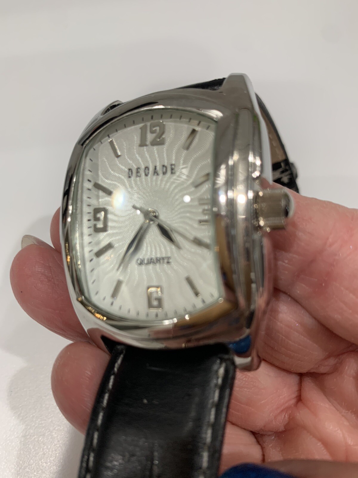 Decade Watch Quartz Silver Tone Dial Raised Crystal Black Leather Band Untested