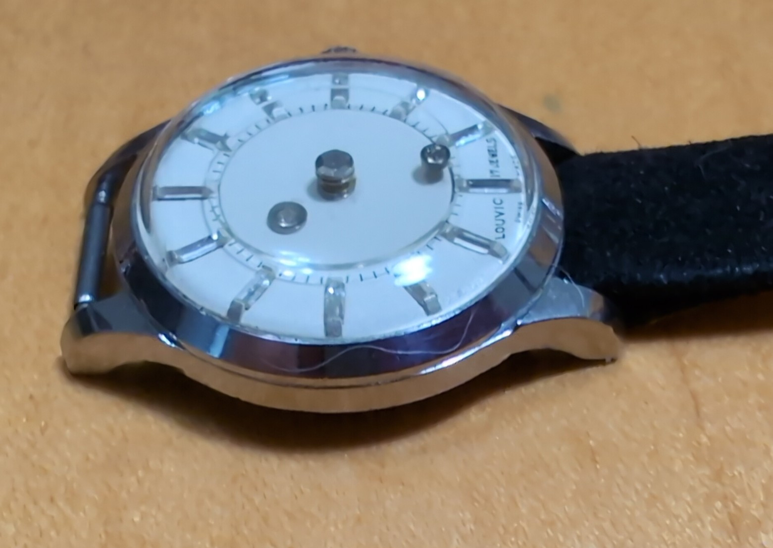Vintage Lady Louvic Mystery Dial 17 Jewels Wrist Watch
