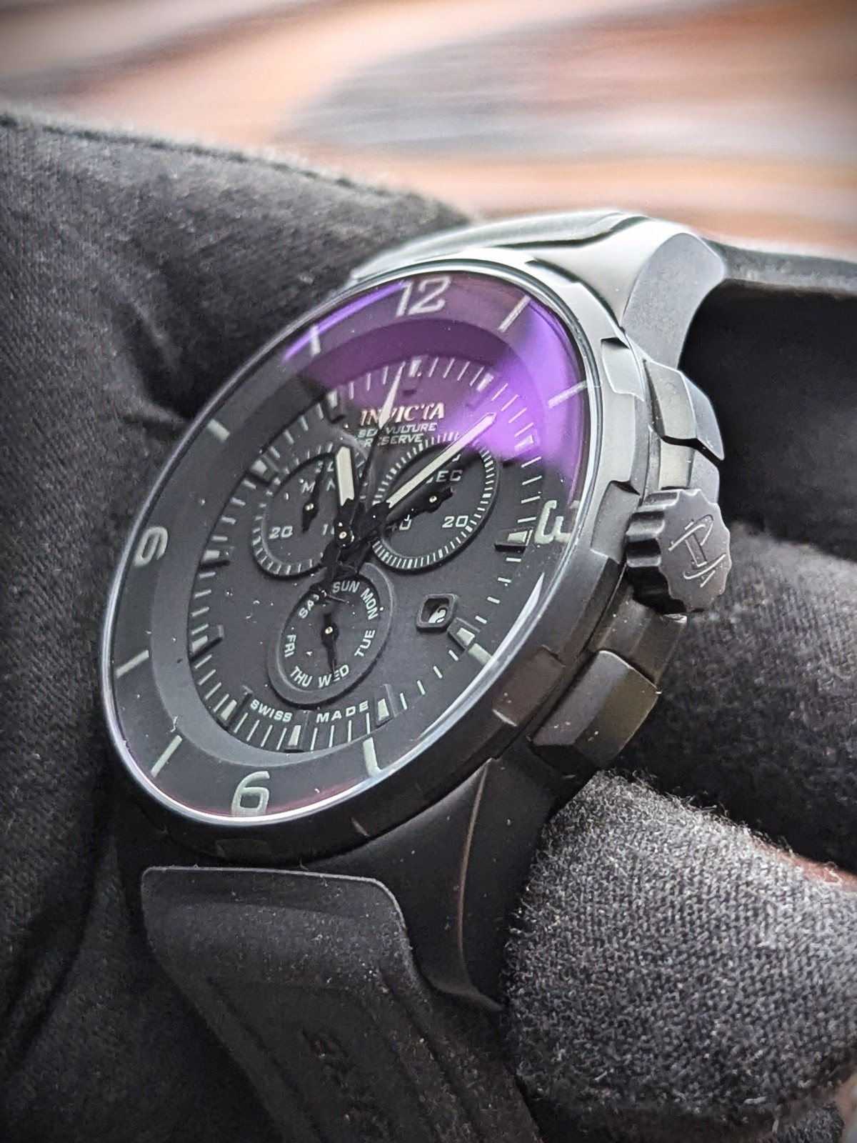 Rare Invicta UNWORN Swiss Made Sea Vulture Chrono AR Coating Phantom All Black