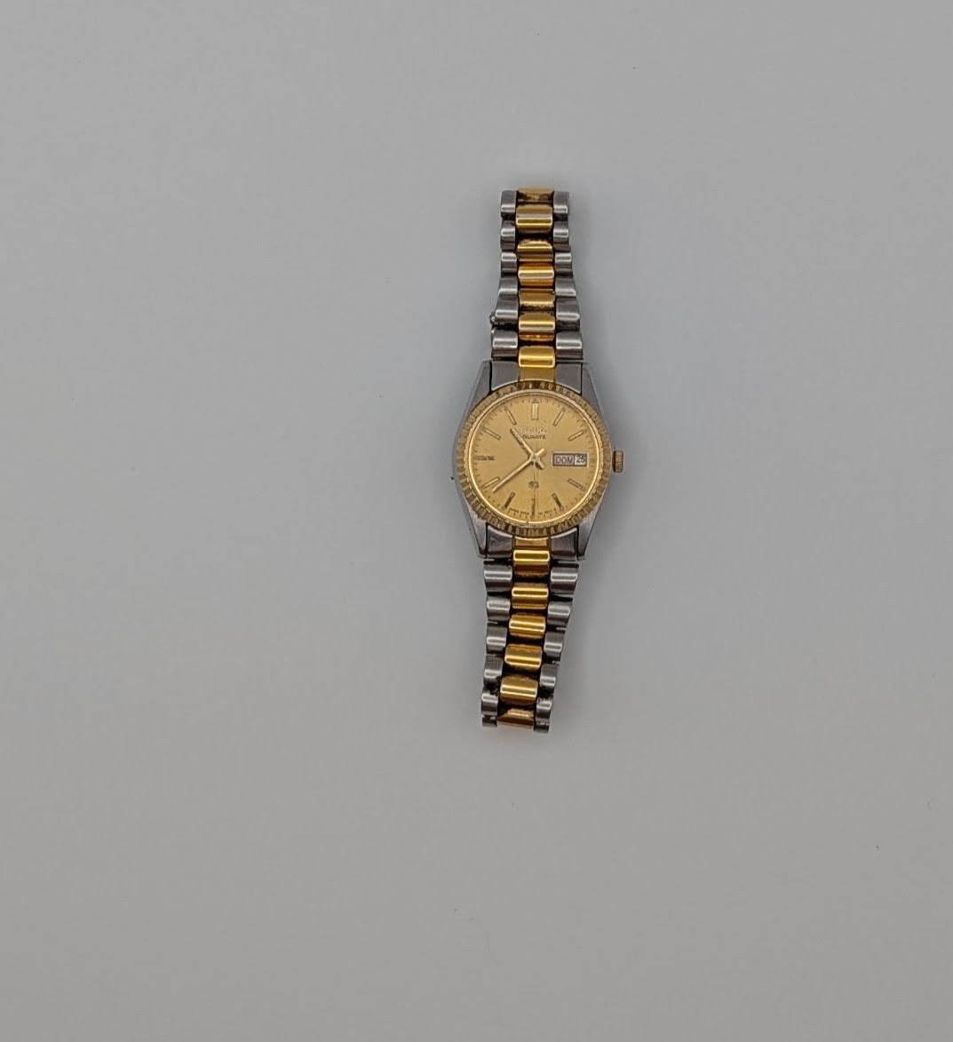Vintage Seiko SQ 3Y03-0160 Ladies Quartz Day Date Two Tone Watch 1992 Untested