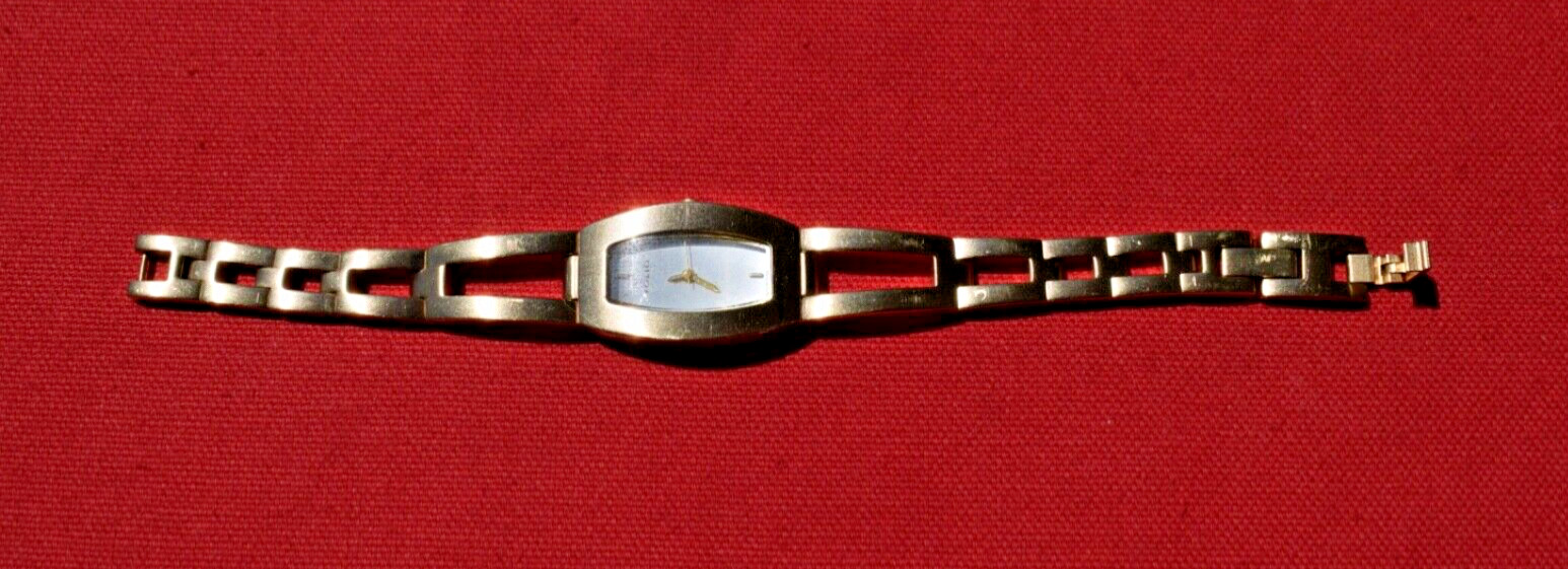 Relic Folio FI1069 by Fossil Women’s Wrist Watch Gold Color – New Battery!