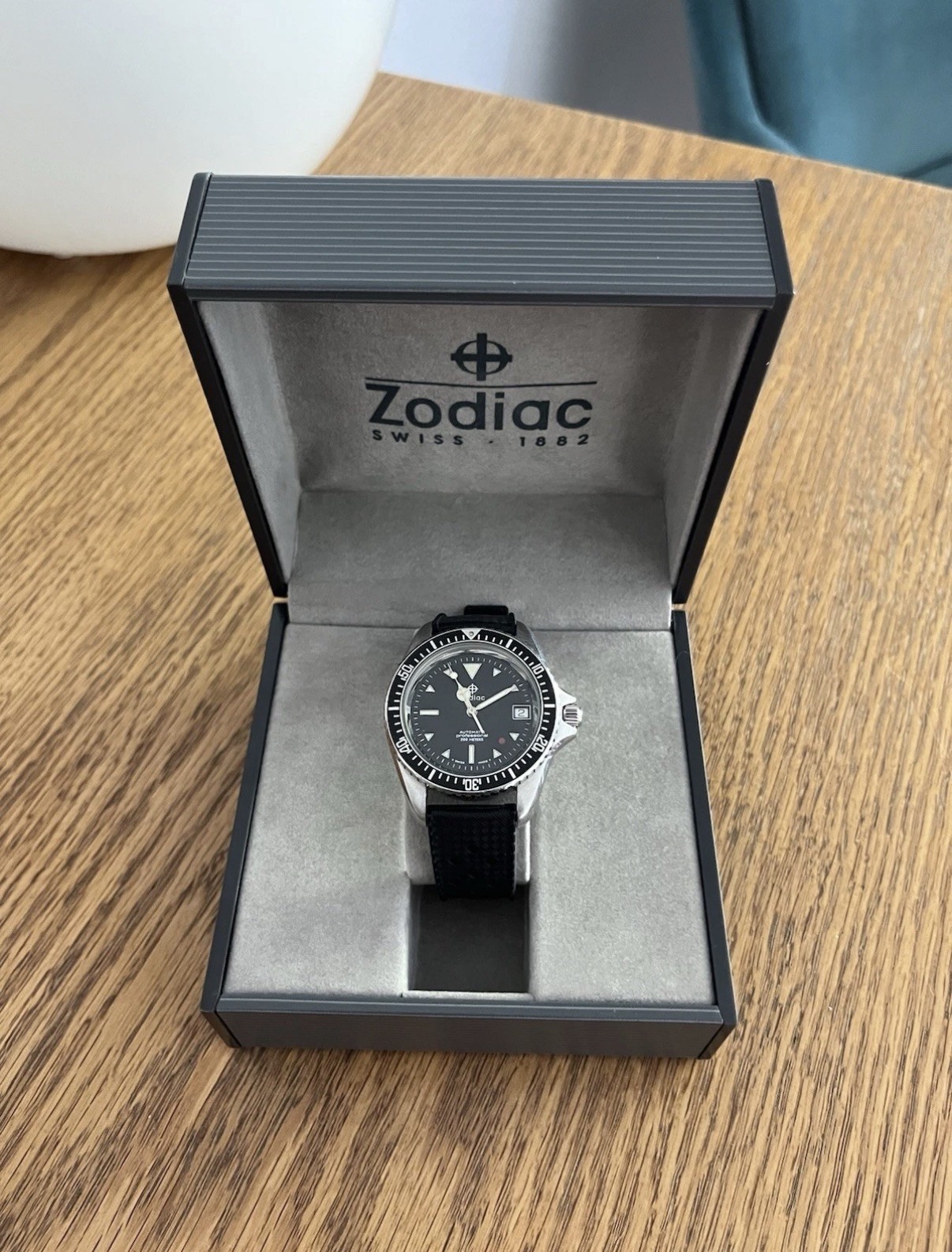 Zodiac Professional 200M Red Dot Ref. 113.13.30 Automatic Dive Watch