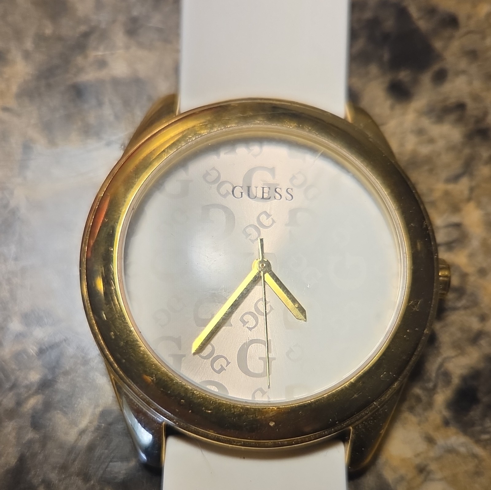 GUESS Women’s Analog Quartz Water-Resistant White Logo Dial Gold Case