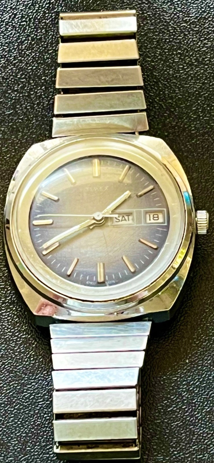 Vintage 1976 Timex Viscount Blue/Gray Gradient Automatic 47952 03376 Mens Watch