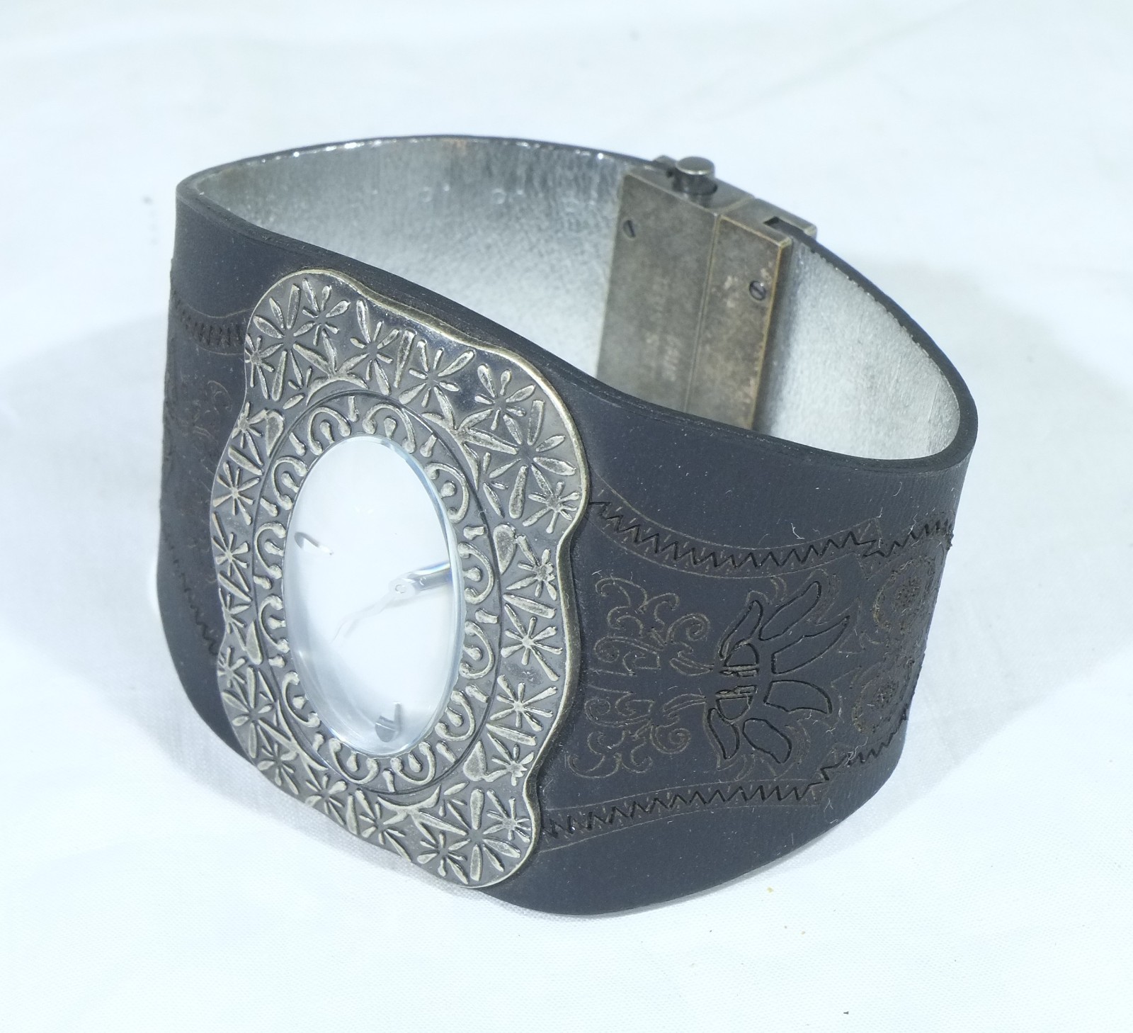 Vintage Roberto Cavalli Silver Oval Dial Wrist Watch.
