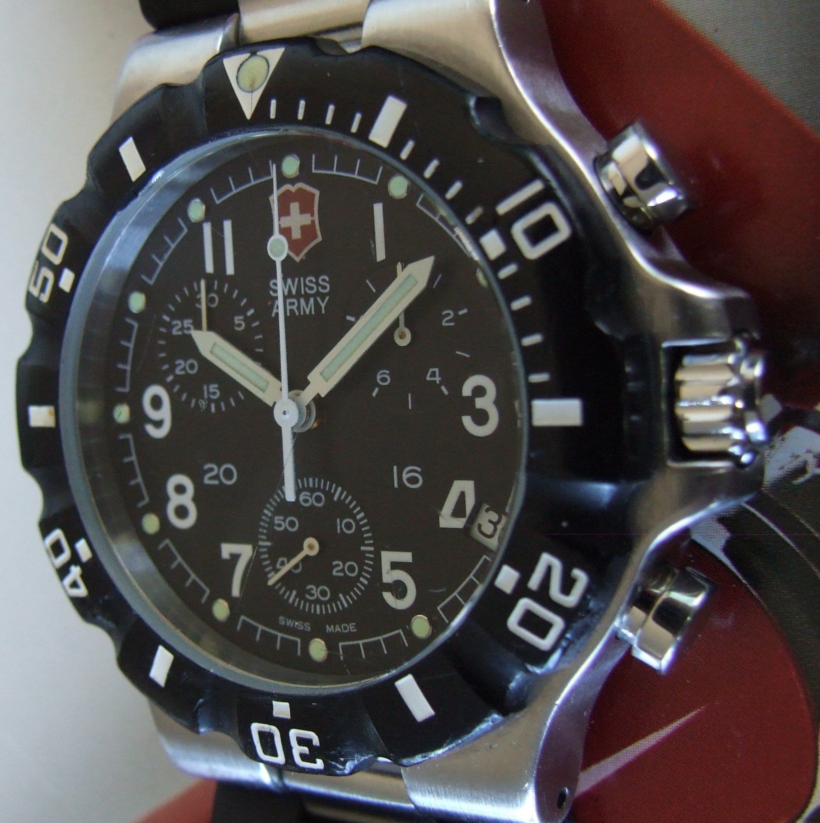 VictorINOX Mens SWISS ARMY~SUMMIT XLT CHRONOGRAPH~Black~Ratchet Bezel~OEM Rubber