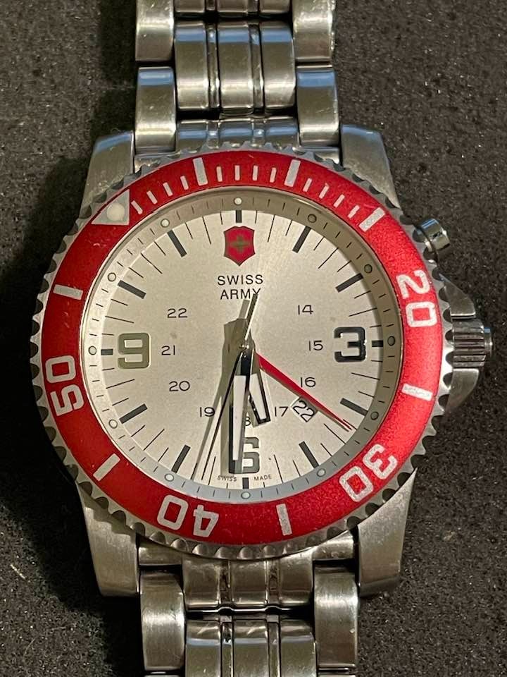 Victorinox Swiss Army Maverick Chronograph Red Bezel New Battery