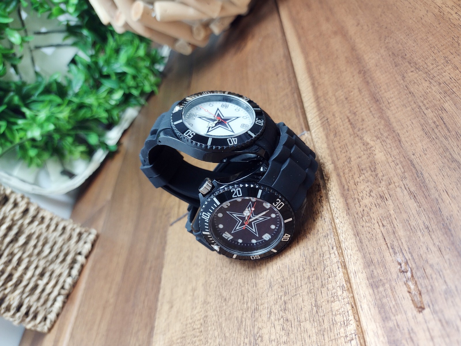 Dallas Cowboys Men’s Black Watch – Cowboys Watch for Men – (spirit watch NFL)