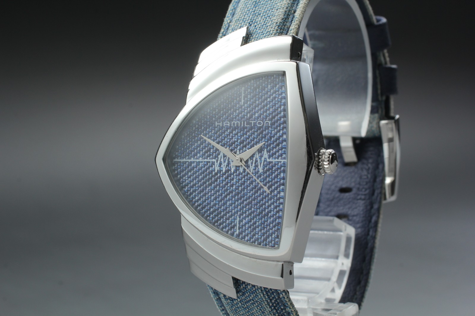 HAMILTON Ventura H244112 Blue Dial Denim 33mm Quartz Men’s Watch [Near MINT]