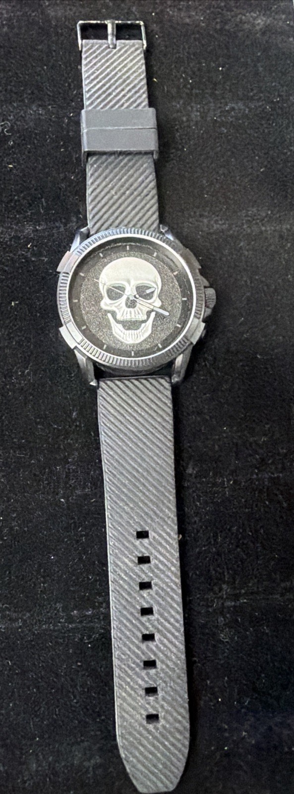 ED HARDY GOTH MATTE BLACK SILVER SKULL MEN’S SILICONE STRAP WATCH