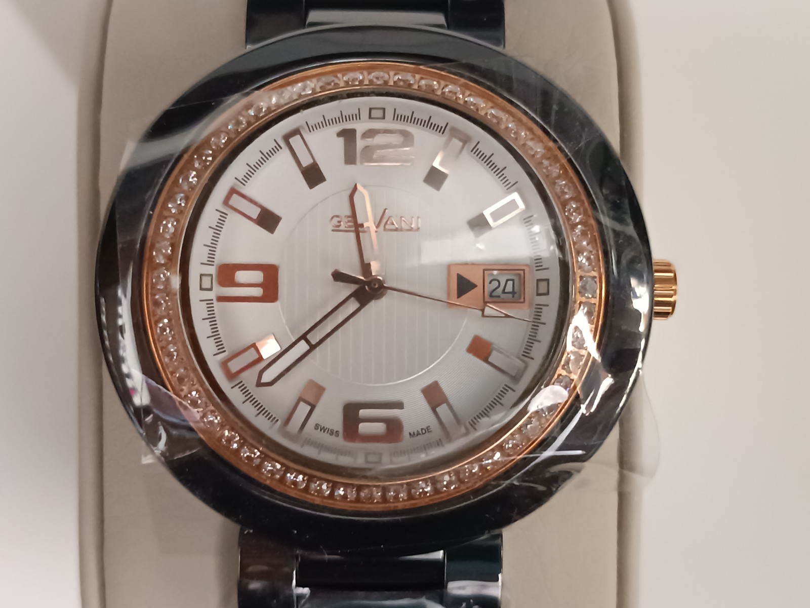 Geovani Luxury Watch with Zircons Unisex