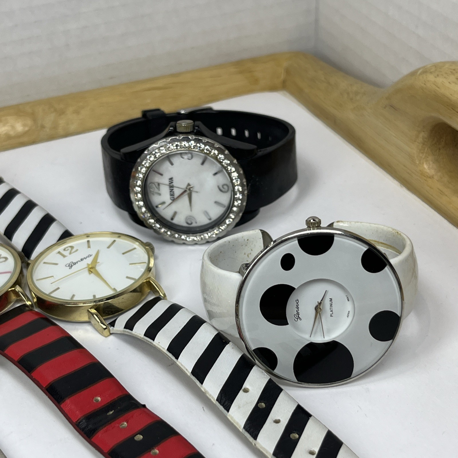 Women’s GENEVA Watches Assorted Mix LOT Of 15 ,Rubber & Leather Band Watches