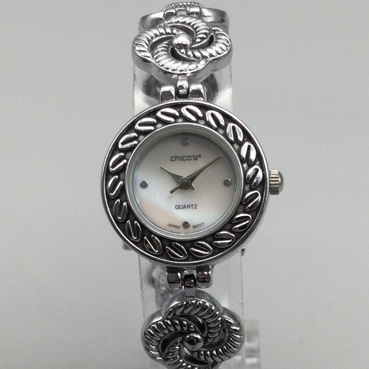Chico’s Womens Watch 18mm MOP Dial Silver Tone Toggle Bracelet New Battery 8.5″