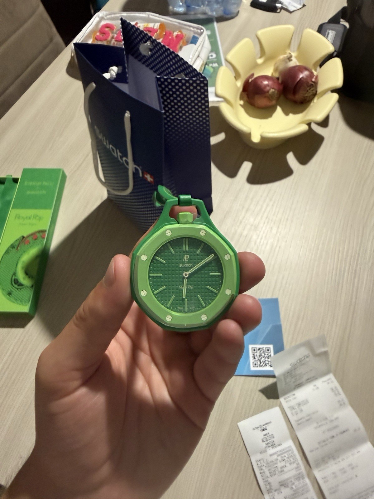 Swatch Royal Pop Green Eight Quartz 41mm Green Rubber Strap 30m. Pescara, Italy.