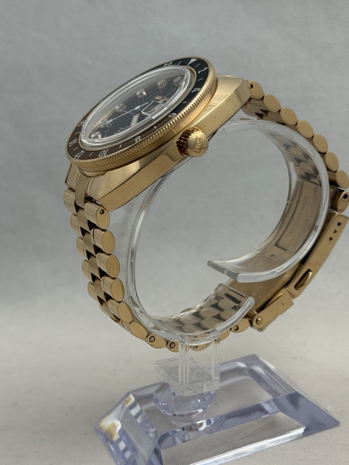 Bulova Oceanographer Automatic GMT Diver 200m “Rootbeer” Watch 97B215 41mm