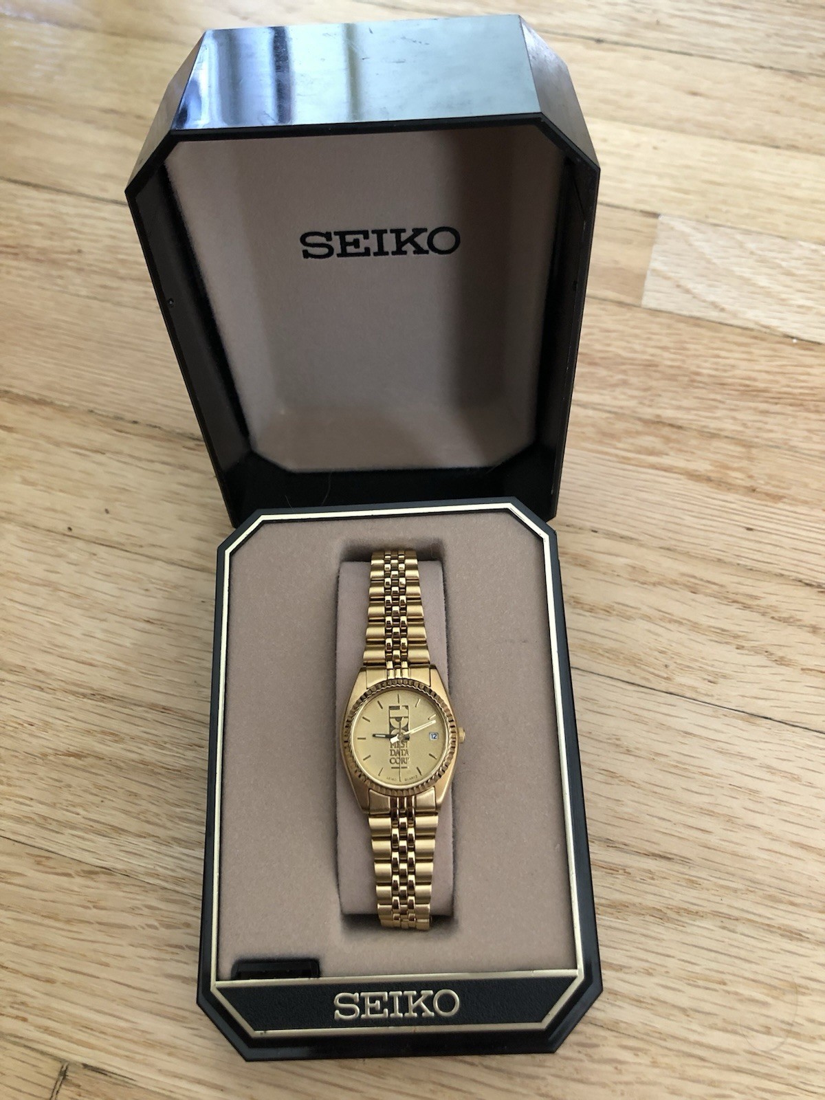 Gold Tone Seiko Bracelet Watch With Anniversary Logo Dial 7N83-0041