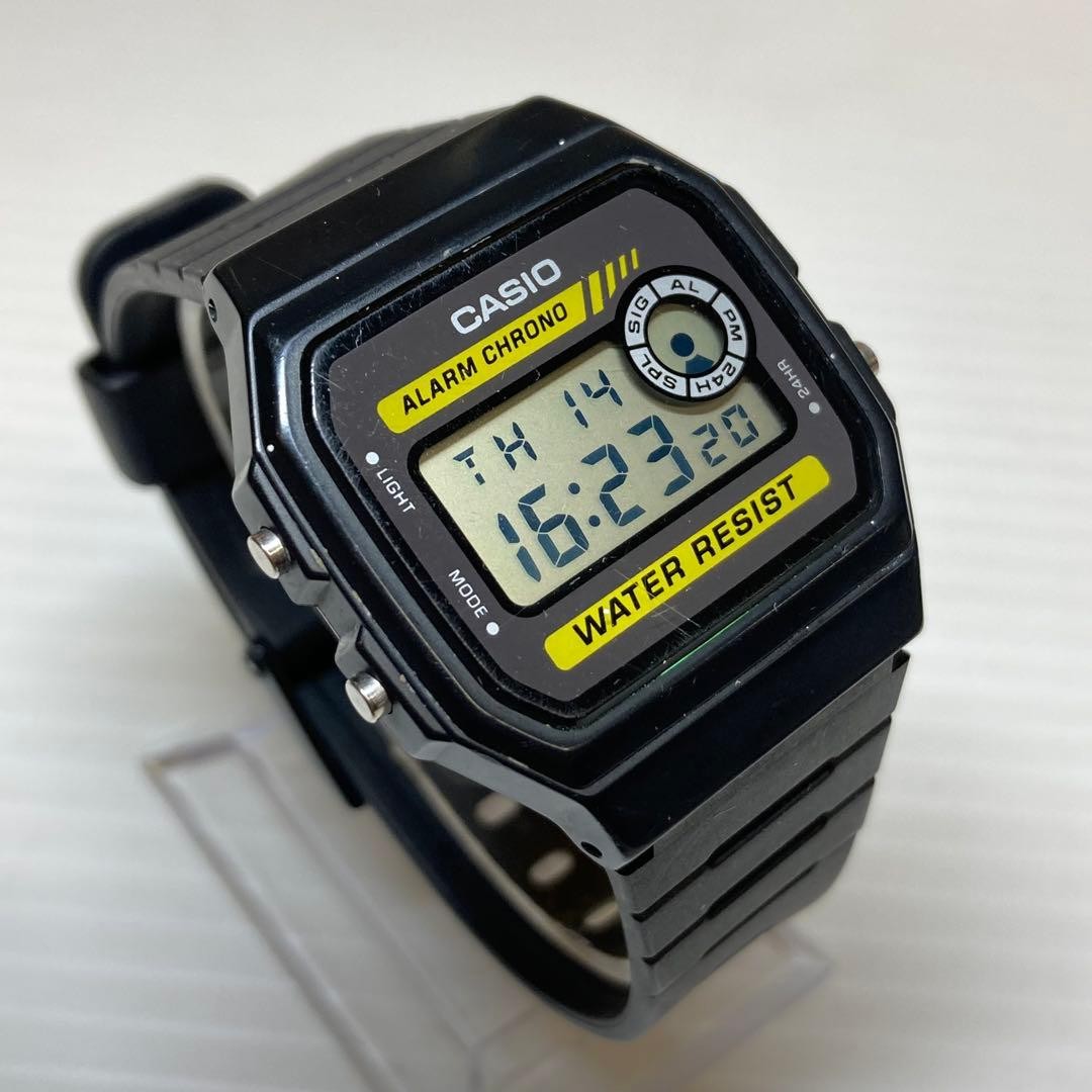 CASIO F-94W Digital Watch B305