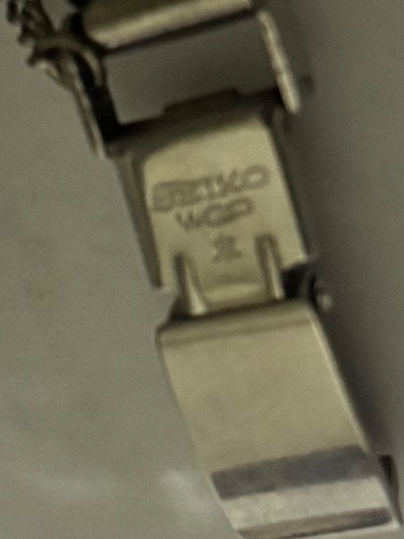 Vintage Seiko bracelet watch, hand-wound, with rhinestones.