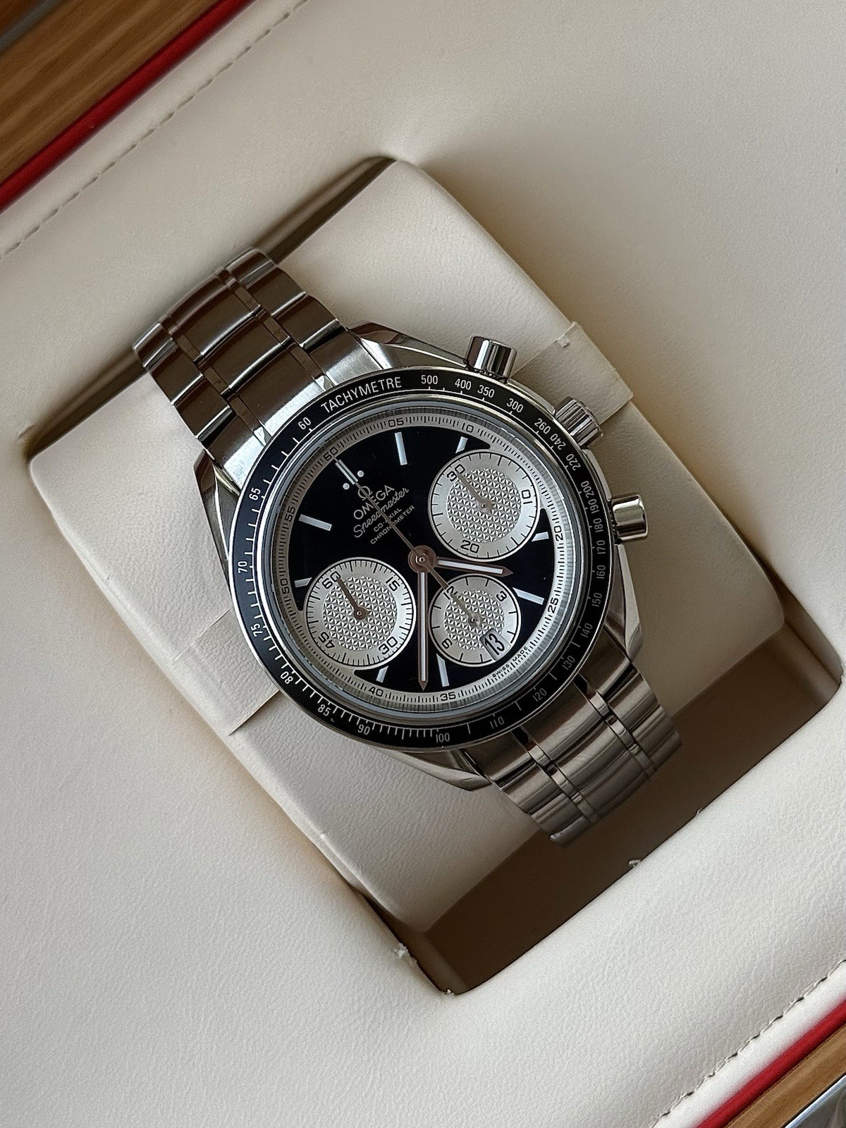 Omega Speedmaster Racing Panda 326.30.40.50.01.002 Full Set Serviced 2026