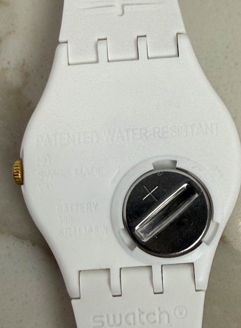 Swatch Wristwatch SR1130SW WR, White Case, Strap Gold Indices. Very Clean Swatch
