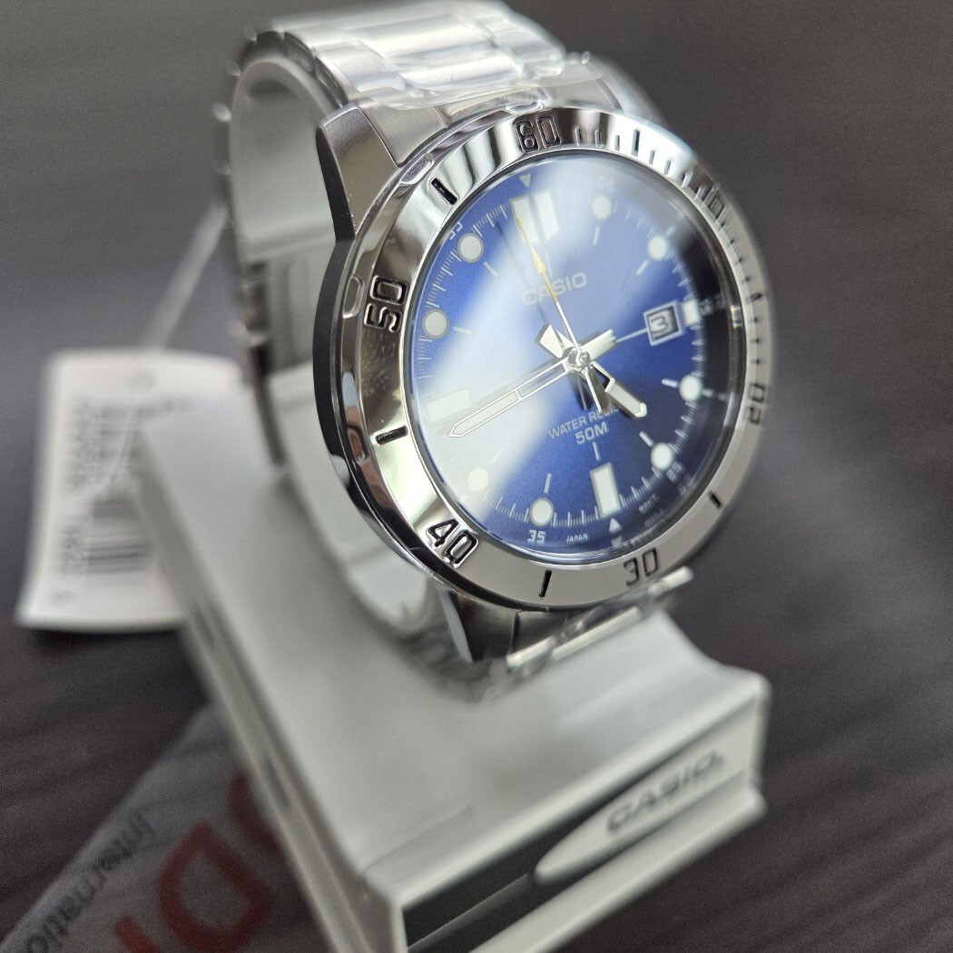 CASIO Mens Metal Watch MTP-VD01D-2E