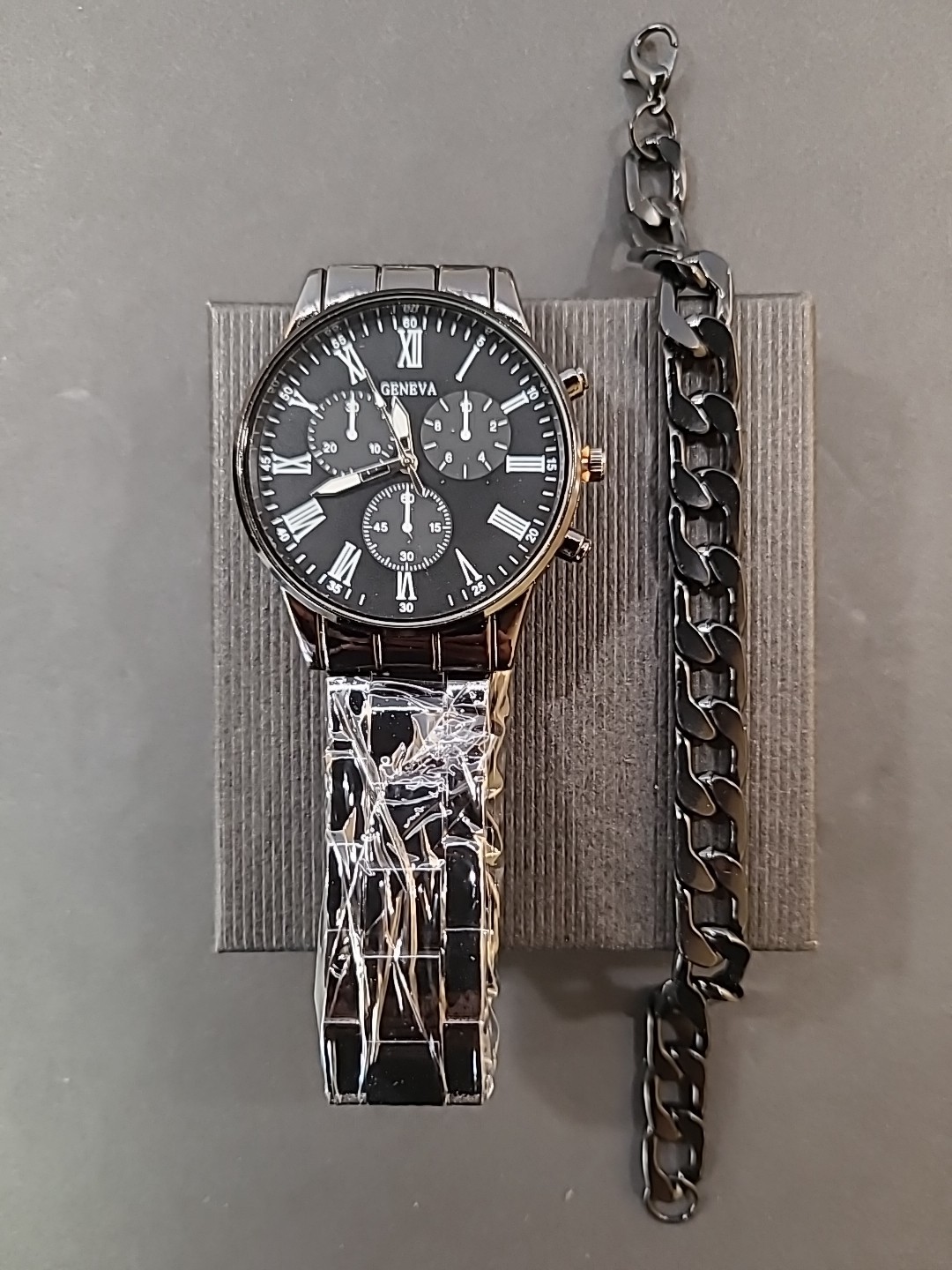 Geneva Men’s Gloss Black Watch With Bracelet
