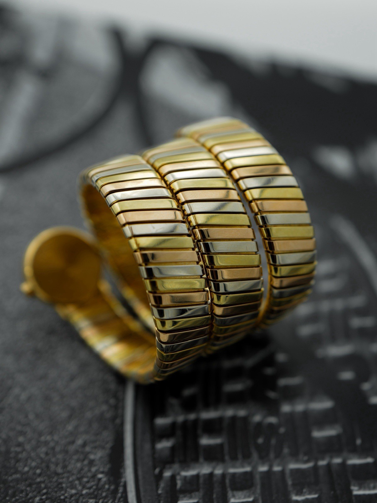 Bulgari Tubogas Snake Three Row Ref.Bb191T Case Gold 18 Kt Box Nos Condition