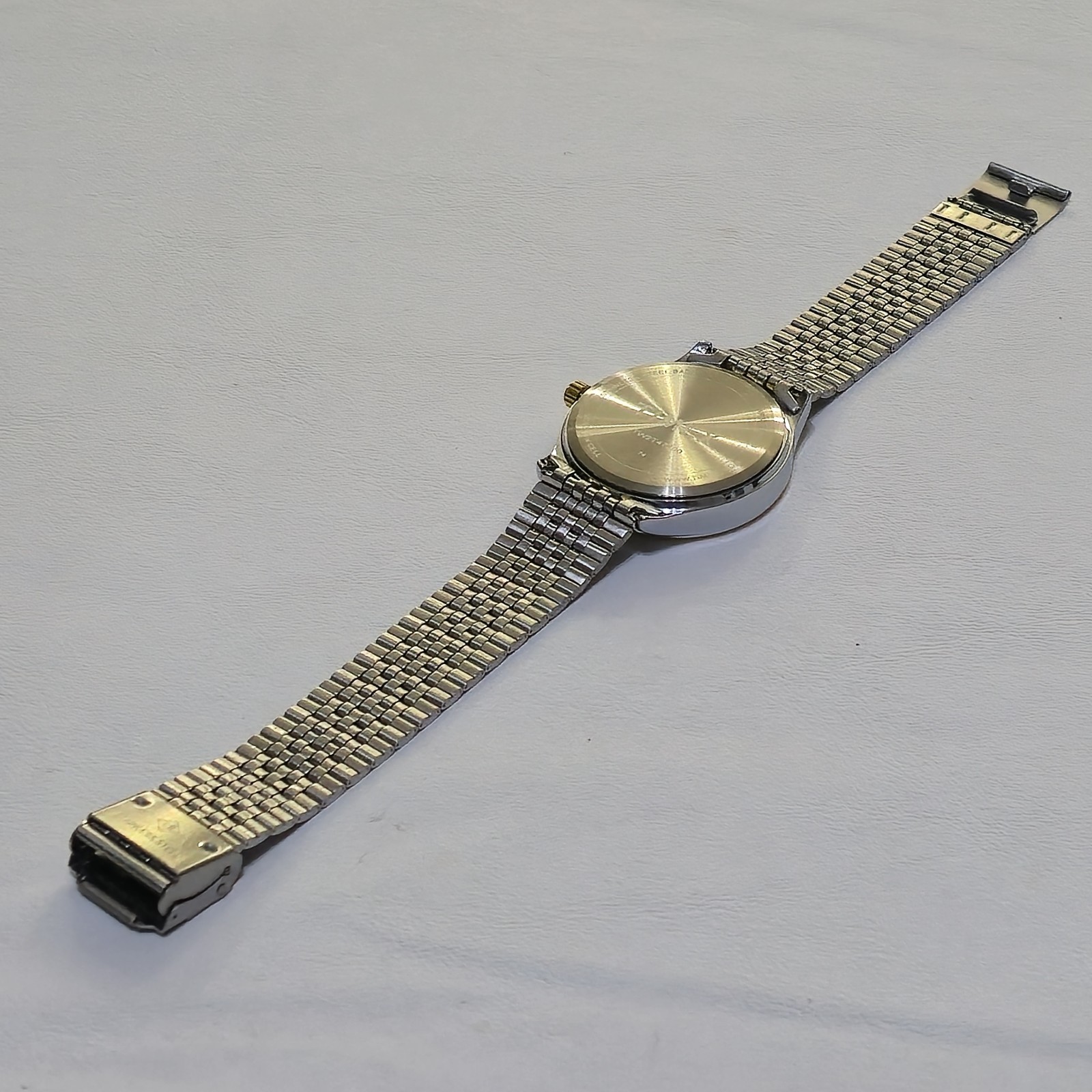 Timex Easy Reader Men’s Watch 38mm Two-Tone Gold Silver Day-Date Quartz TW2T4770