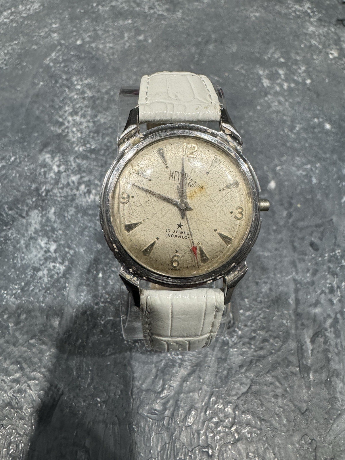 Vintage Meyer Lifetime Swiss Watch 17 Jewels Incabloc Vtg 33mm NEEDS SERVICE Vtg