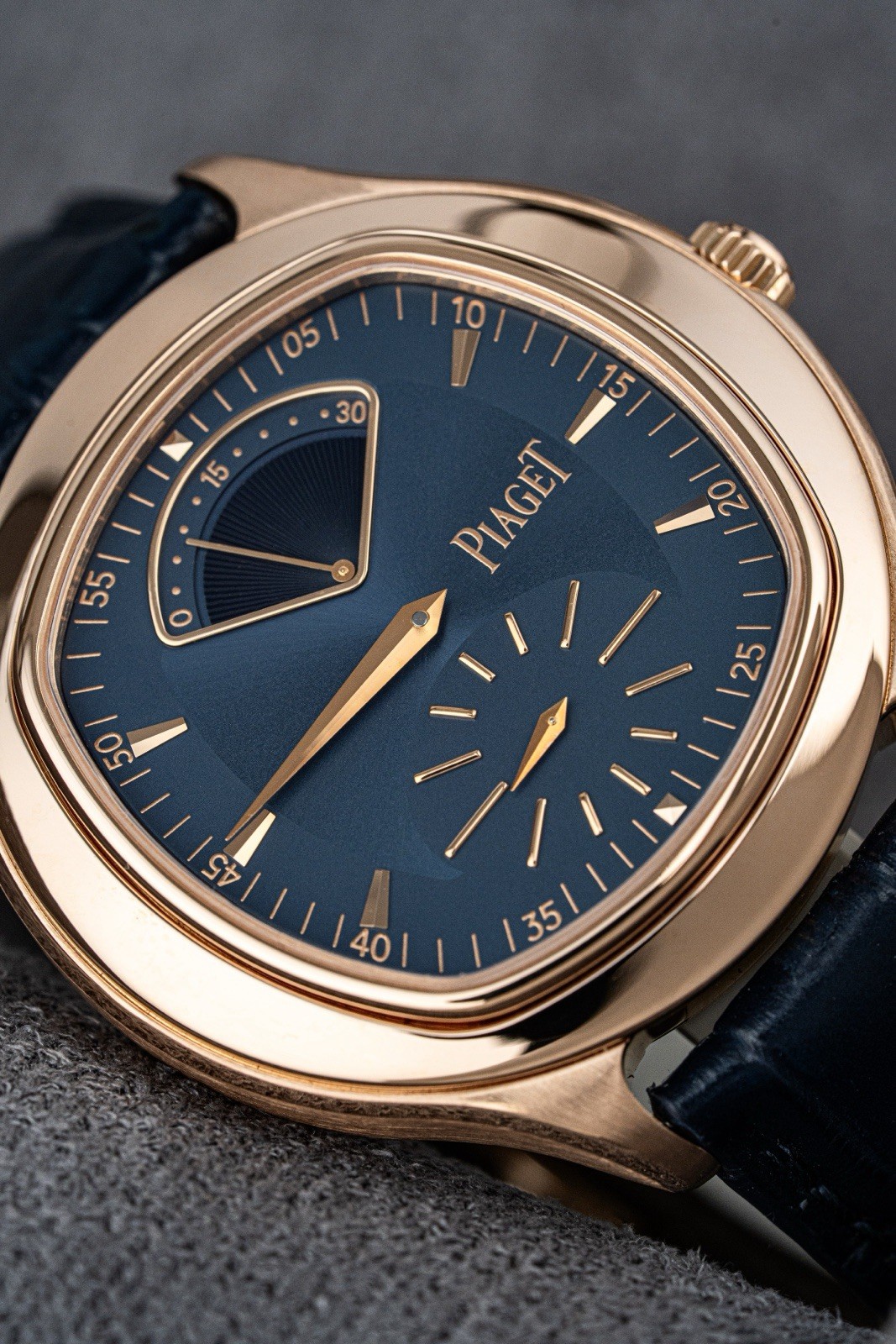 Piaget Emperador 42mm 18k Rose Gold Retrograde Exhibition Caseback Ref. PI0652