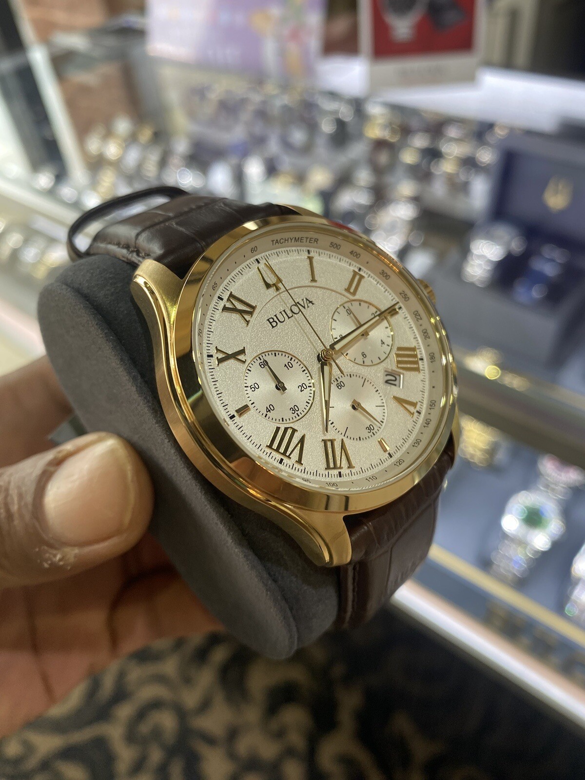 Bulova 97B169 Men’s Classic Watch – leather strap – quartz