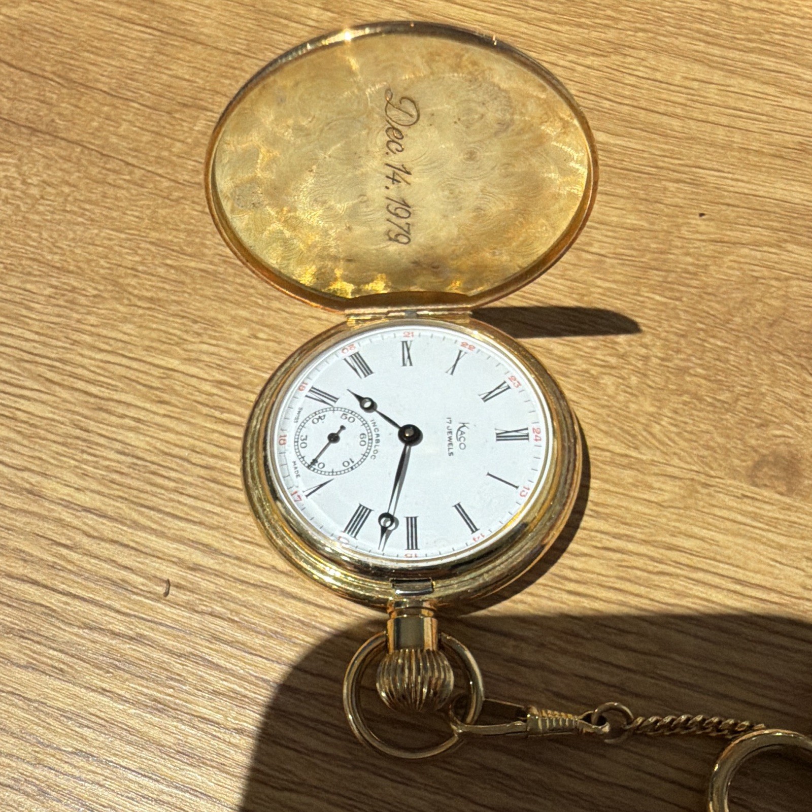 Keco 15 Jewel Full Hunter Yellow Gold Tone Pocket Watch White Roman Dial 47mm
