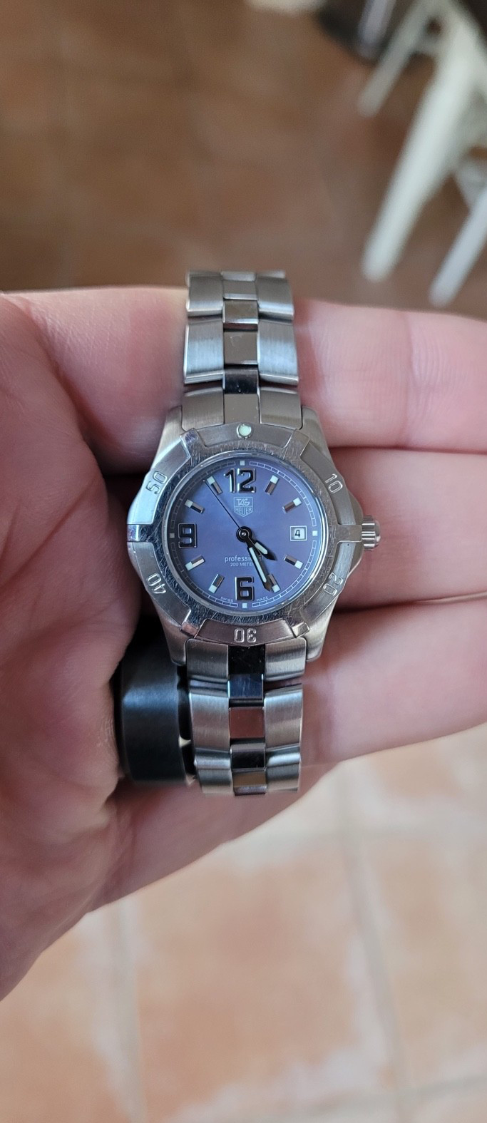 TAG Heuer WN1318.BA0333 Womens 2000 Series Professional Watch Blue Pearl Purple