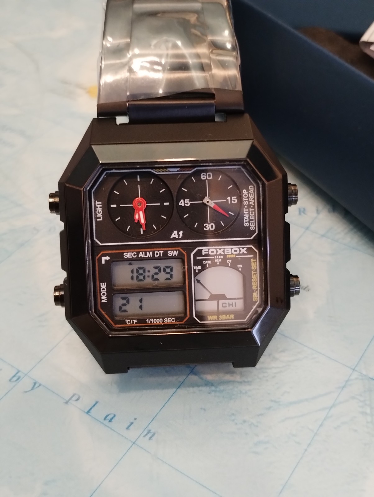 Fox Box Unisex Digital Analog Watch