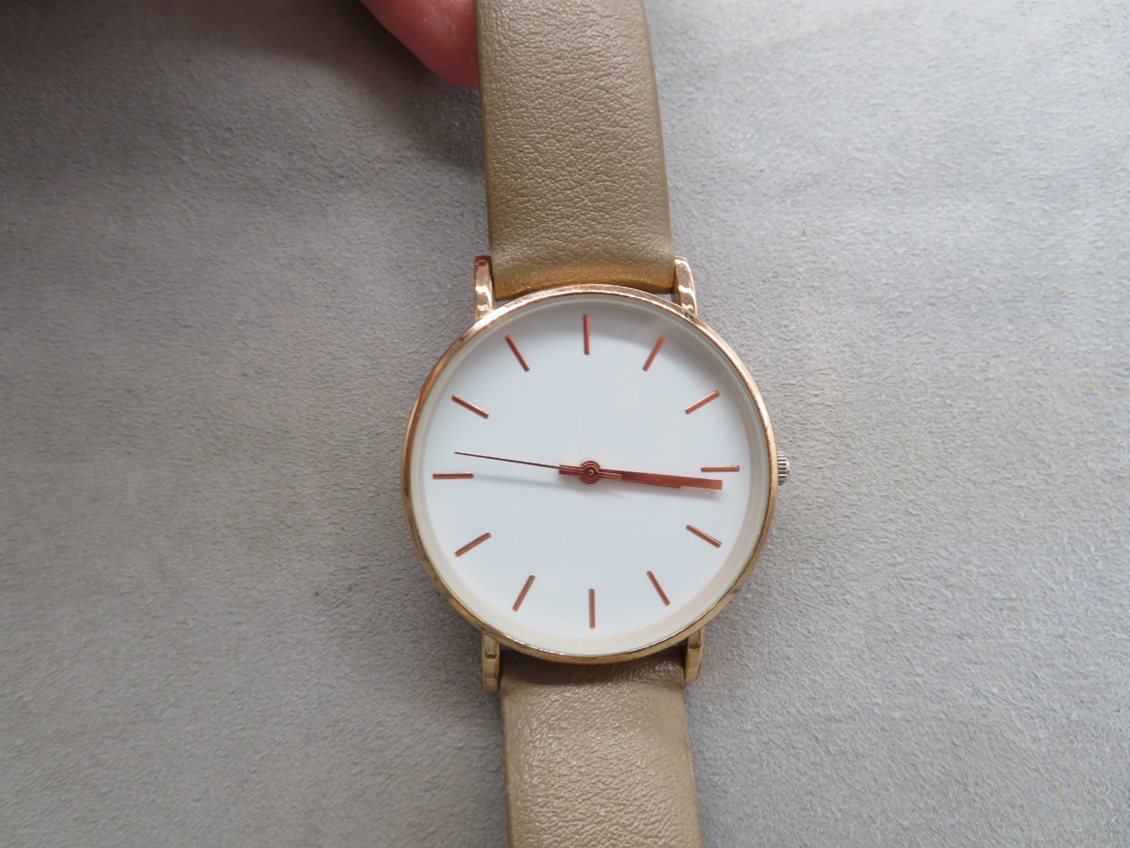 Rose Gold Toned Bezel & Hour Marks Round White Face Watch MR/5005RG New Battery