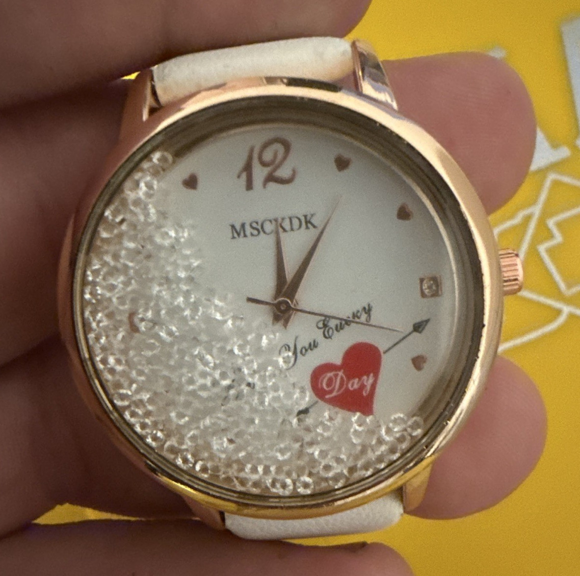 MSCDK Women’s Quartz Analog Watch White Heart Dial Gold Case White Strap