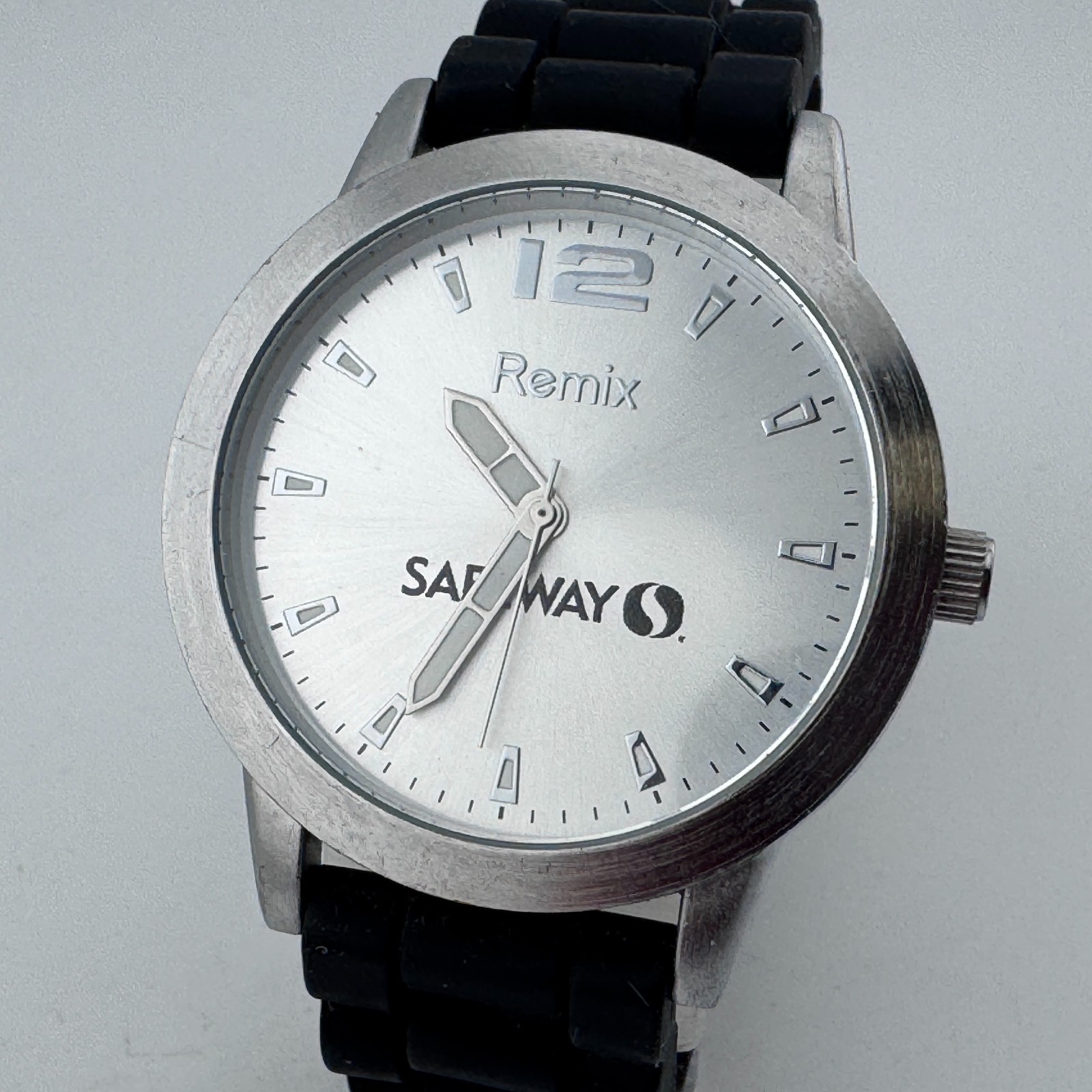 Remix for SAFEWAY Logo Quartz Watch Men 30m Silver Rubber Analog New Battery
