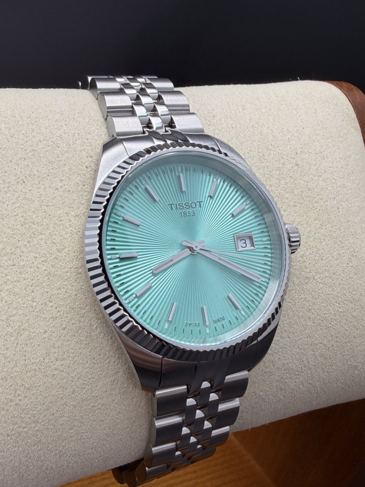 TISSOT BALLADE QUARTZ 34MM LIGHT GREEN DIAL UNISEX WATCH T156.210.11.091.00