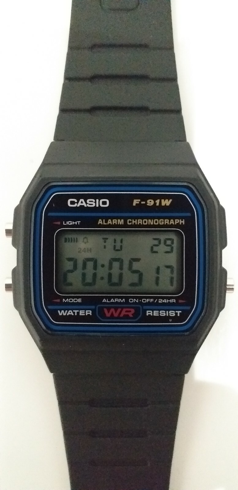 Casio F91W (Genuine) Classic Digital RETRO Sports Alarm Watch – (NEW) £34.99