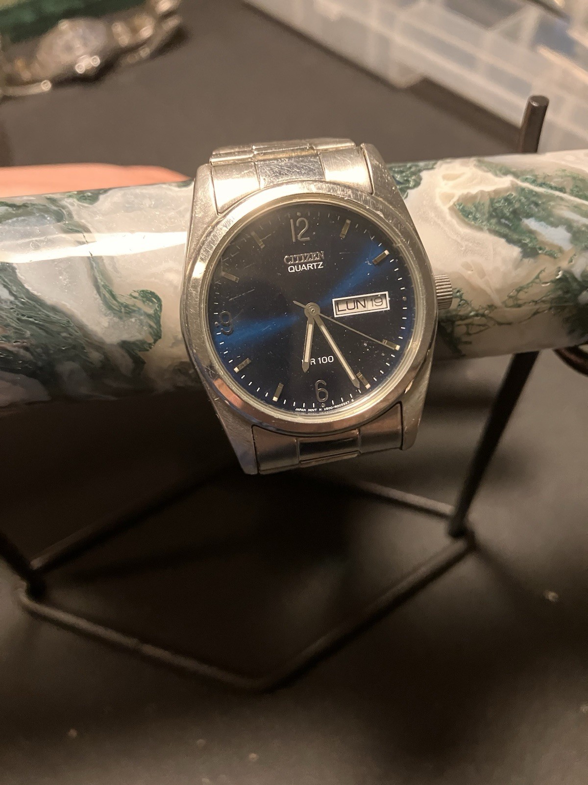 Vintage Citizen Quartz Men’s Wristwatch Blue Dial WR 100 Stainless Steel