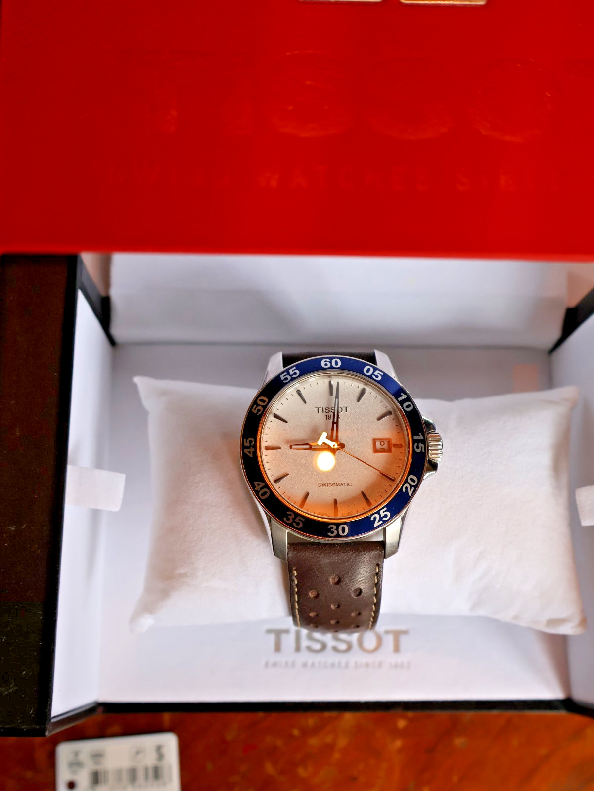 EXCELLLENT CONDITION Tissot V8 Swissmatic 1853 Men’s Watch Blue Bezel 42mm