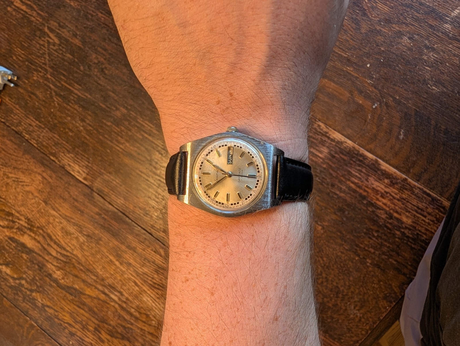 Vantage by Hamilton Day-Date Vintage 1970s Manual 17J Men’s Watch Running