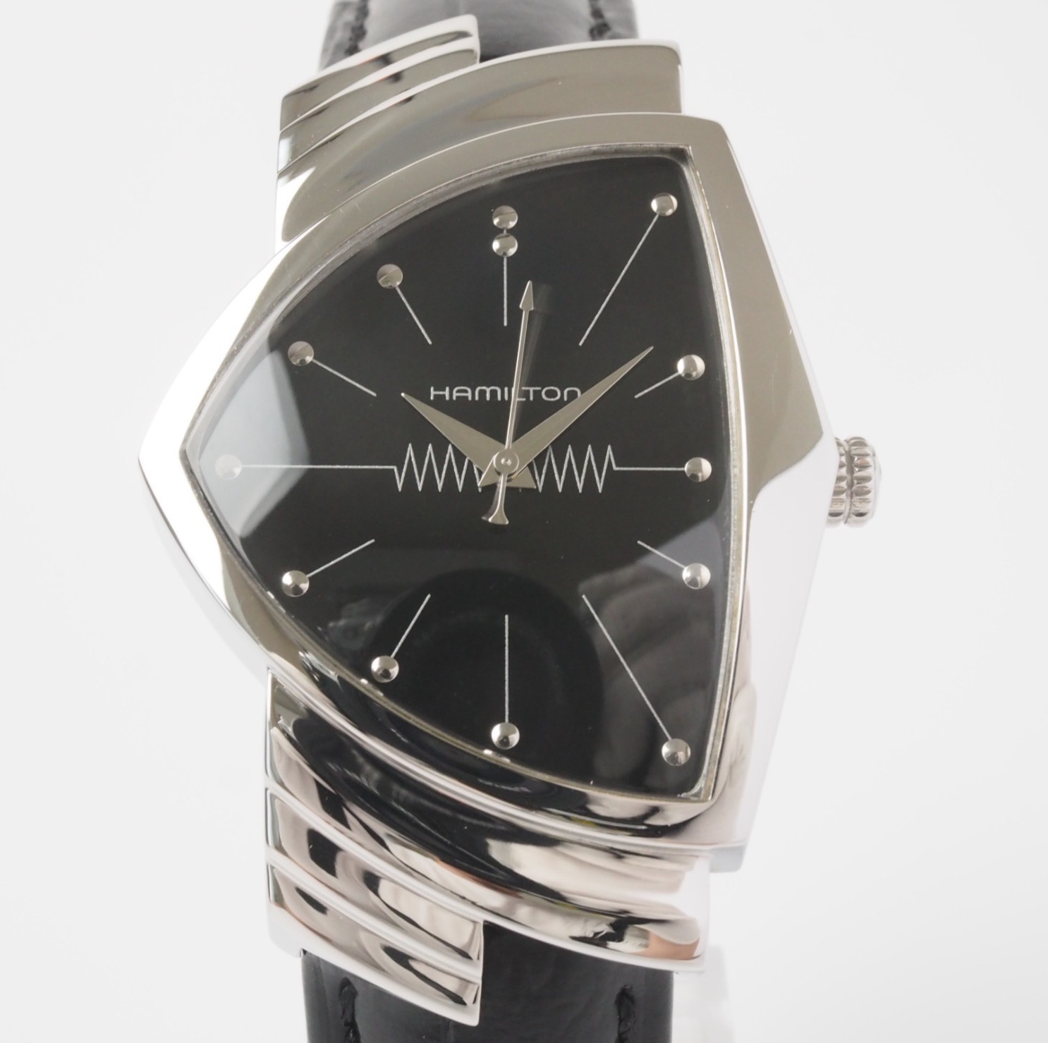 Hamilton Ventura H244112 Quartz Black Dial 33 mm