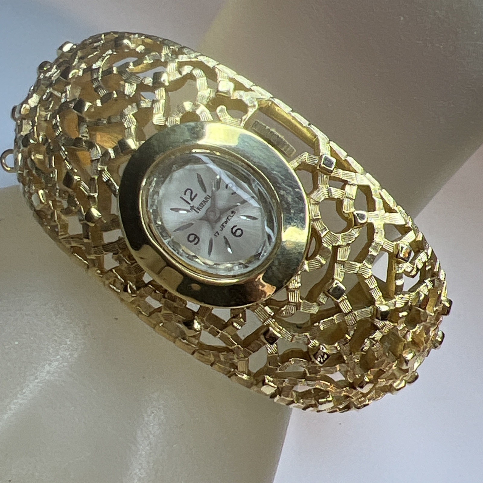 Crown Trifari Women Gold Tone Brutalist Bracelet 17 Jewel Watch RARE Project