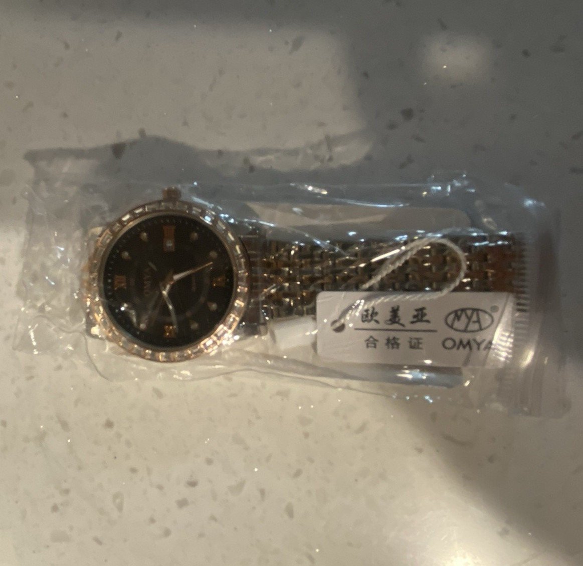Omya man or Women’s Dress Quartz Analog Watch Date Black Dial Gold Tone Bracelet