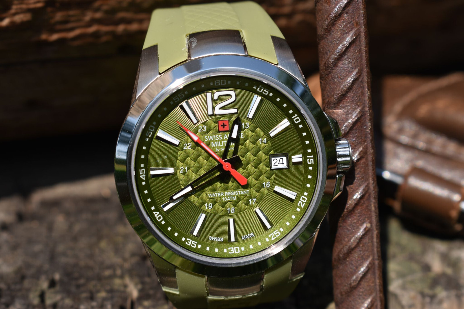 Swiss Alpine Military Green Dial Date Silicone Band Swiss Watch 7058.1838