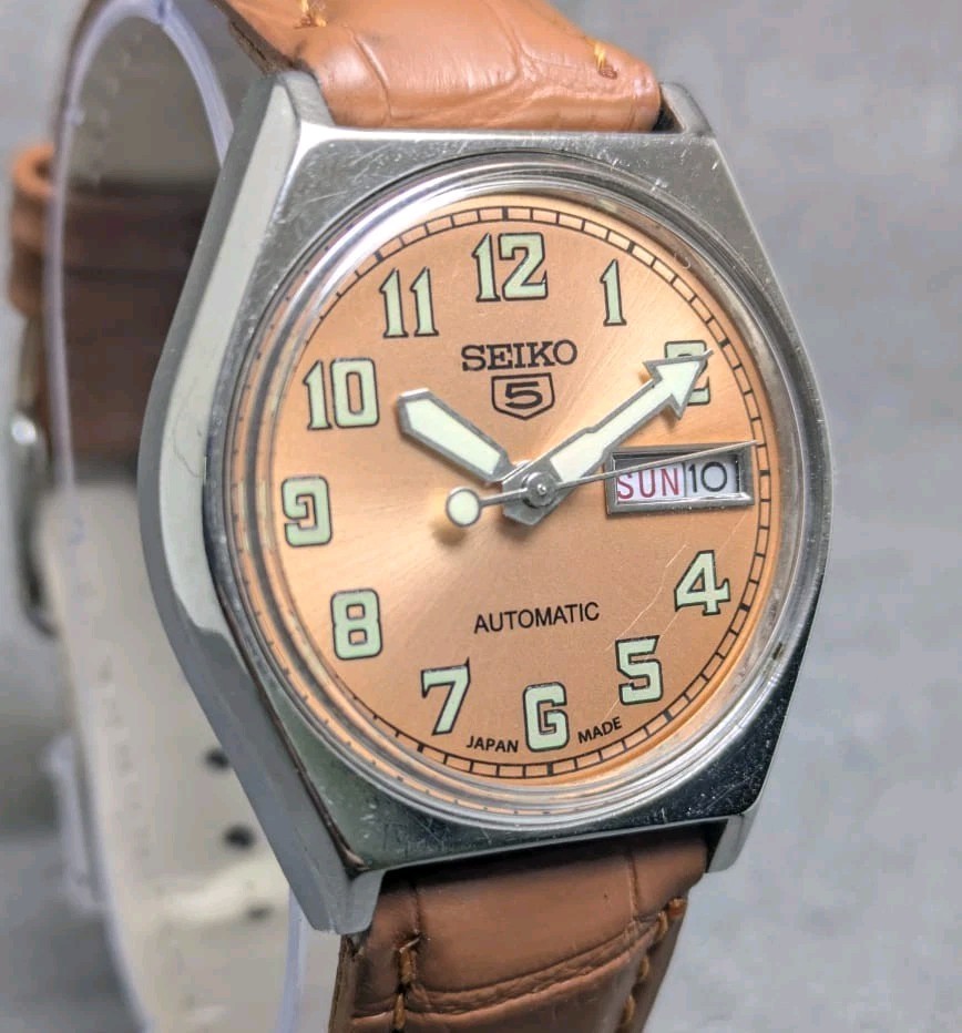 Vintage Seiko 5 automatic Day Date Movement No.6309A Japan made men’s watch.
