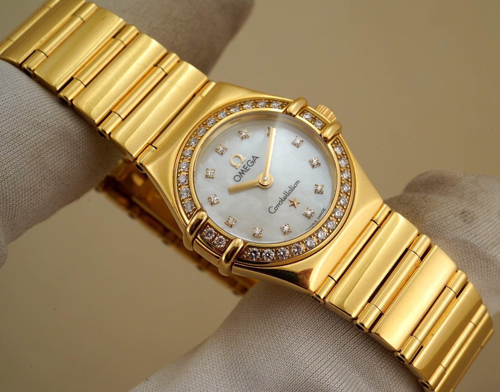 OMEGA CONSTELLATION MY CHOICE 18K GOLD MOTHER-OF-PEARL DIAL DIAMONDS BEZEL!!!