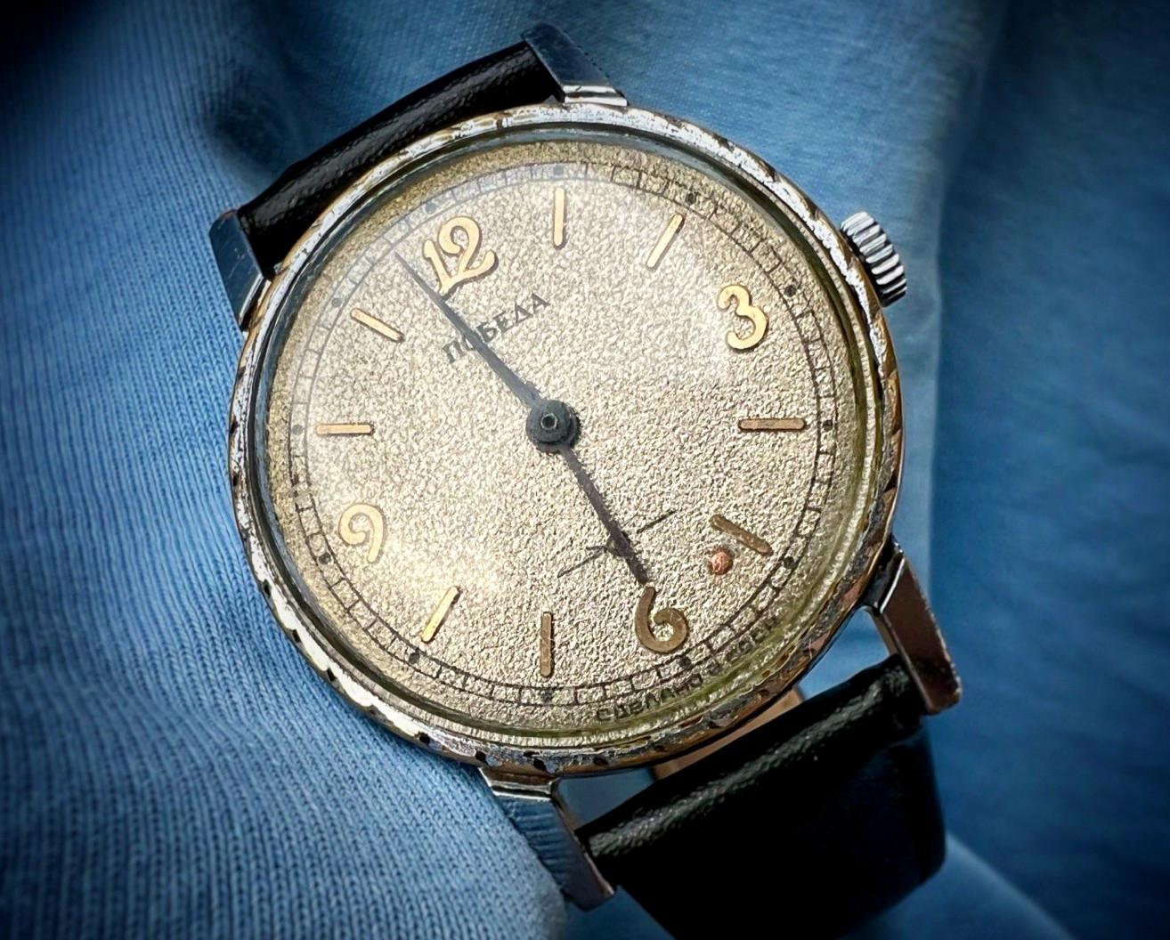 Vintage Pobeda USSR Mechanical Watch 2602 15 Jewels Hand-Wind Serviced Soviet